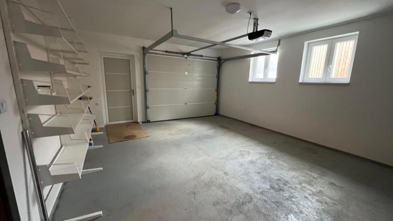 Вилла Apartmanovy Dom S Virivkou, Pod Secnom, Liptovsky Jan Липтовски-Микулаш Экстерьер фото