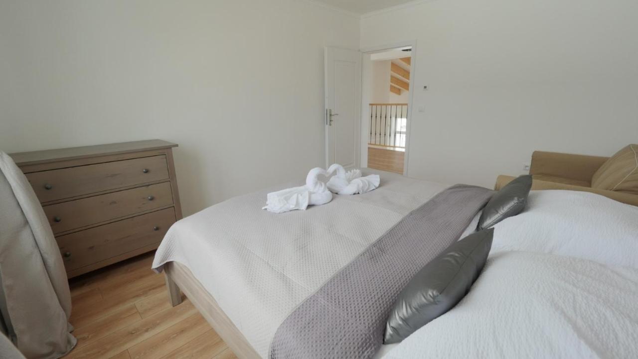Вилла Apartmanovy Dom S Virivkou, Pod Secnom, Liptovsky Jan Липтовски-Микулаш Экстерьер фото