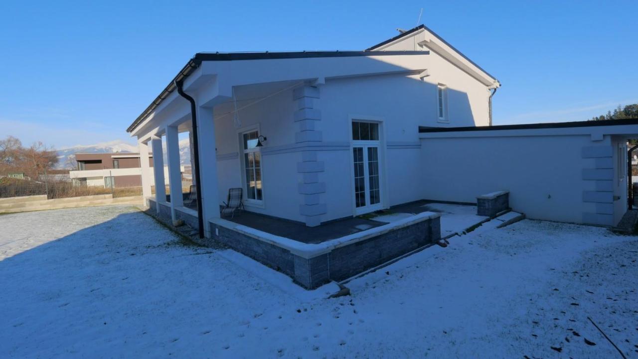 Вилла Apartmanovy Dom S Virivkou, Pod Secnom, Liptovsky Jan Липтовски-Микулаш Экстерьер фото