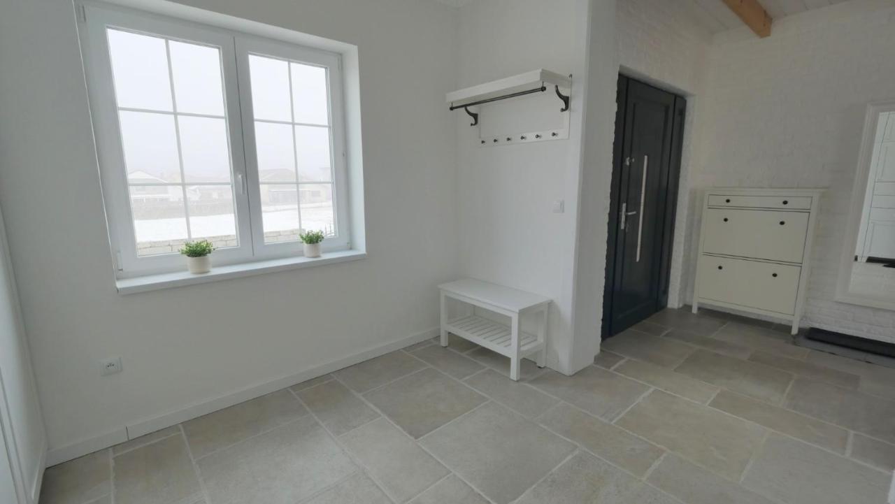Вилла Apartmanovy Dom S Virivkou, Pod Secnom, Liptovsky Jan Липтовски-Микулаш Экстерьер фото