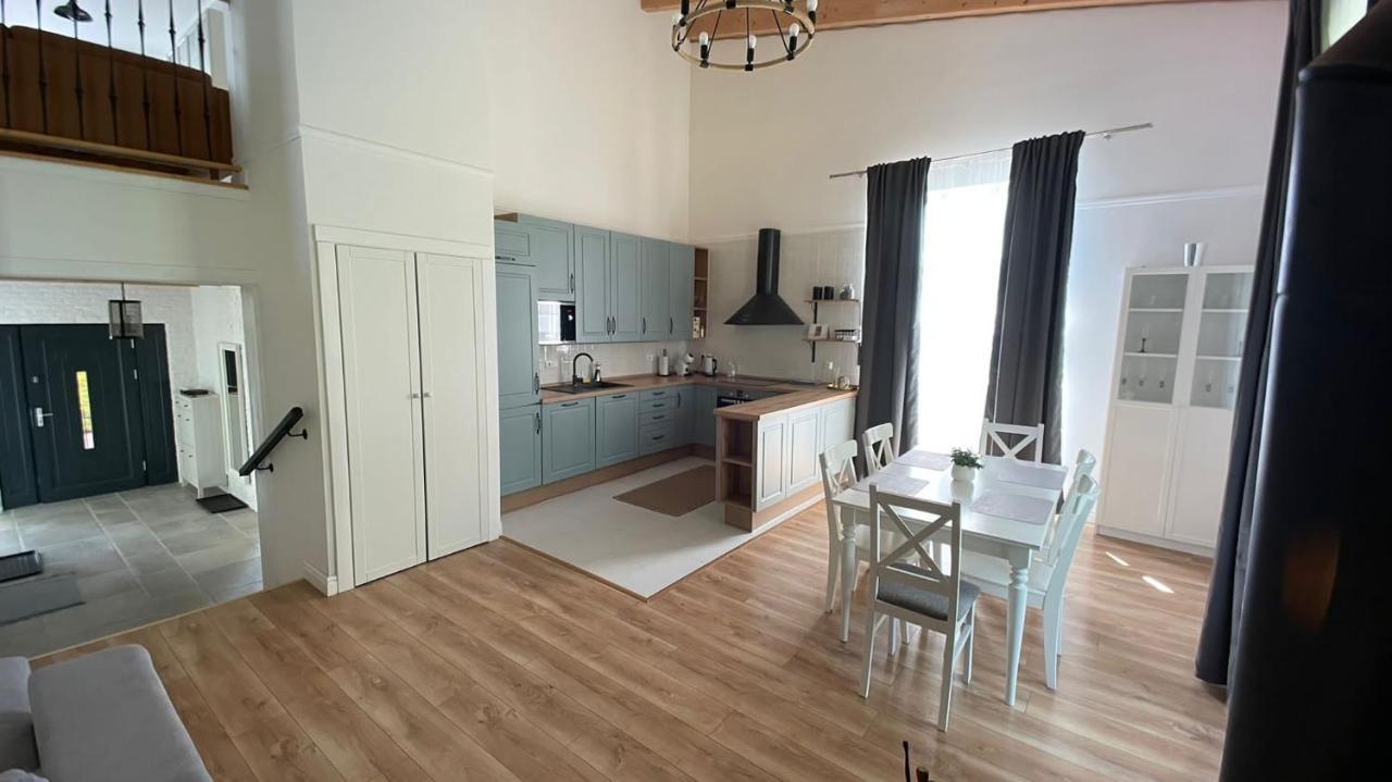 Вилла Apartmanovy Dom S Virivkou, Pod Secnom, Liptovsky Jan Липтовски-Микулаш Экстерьер фото