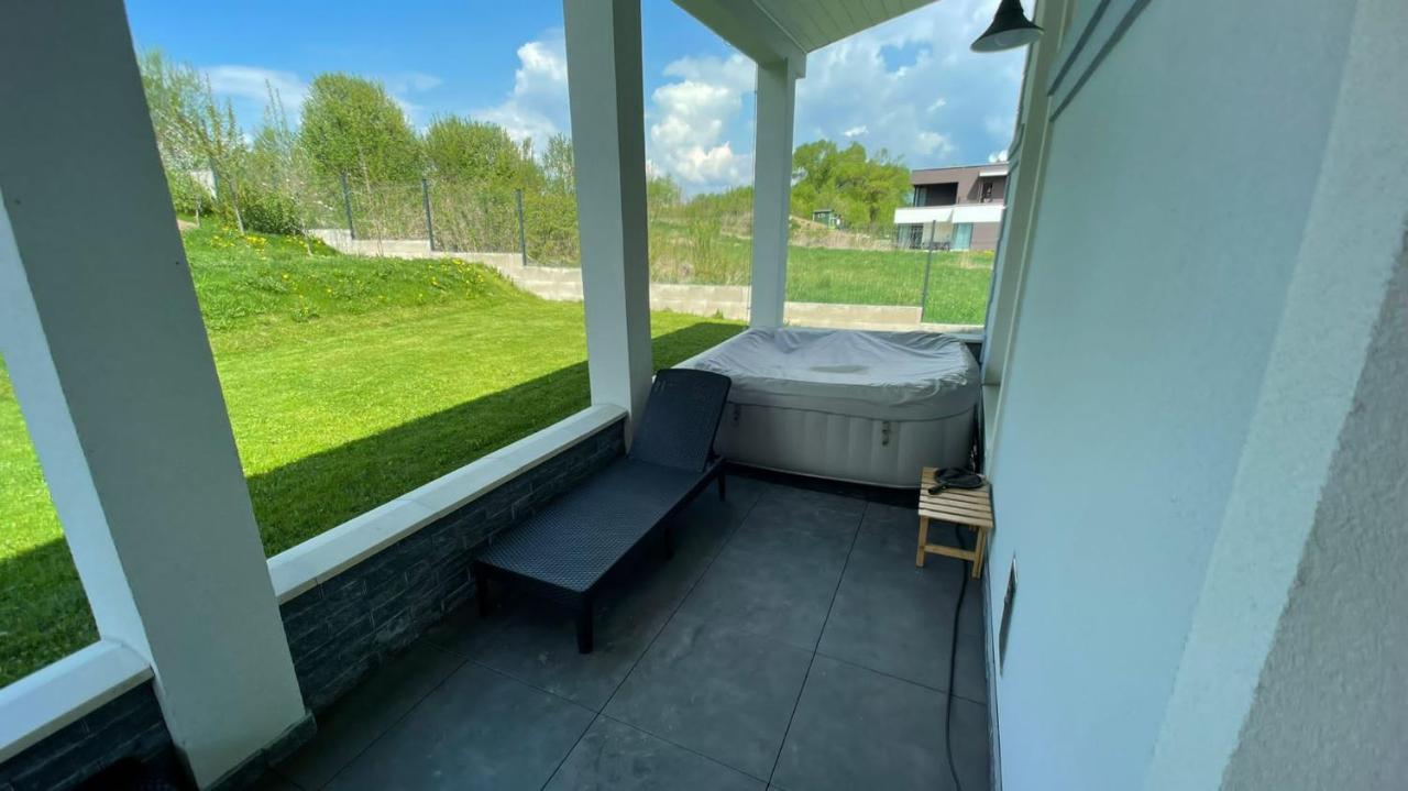Вилла Apartmanovy Dom S Virivkou, Pod Secnom, Liptovsky Jan Липтовски-Микулаш Экстерьер фото